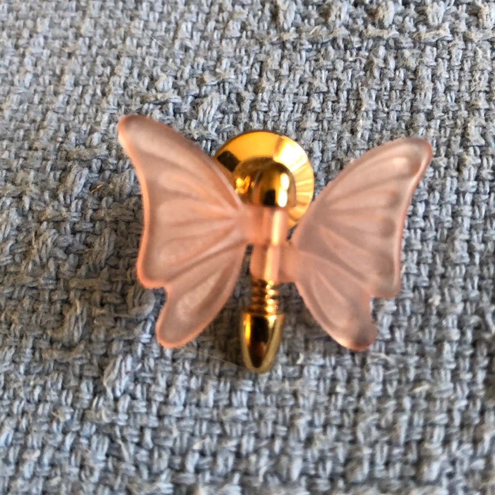 Avon butterfly 🦋 pin.
